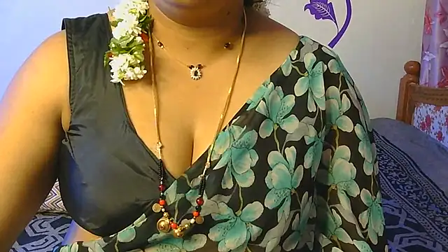 Snapshot of Love_4Sex chatting on July 10, 2026, 6:07 am Love 4Sex online show from July 10, 2026, 6:07 am