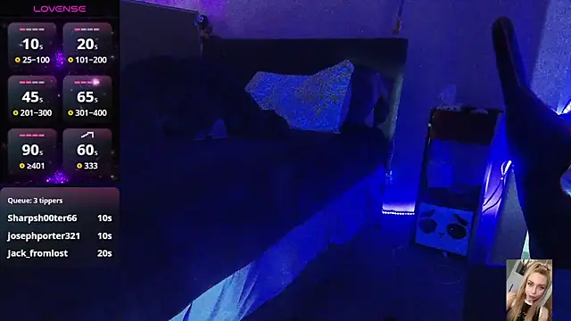 Blondiewithanass online show from December 23, 2025, 4:10 am