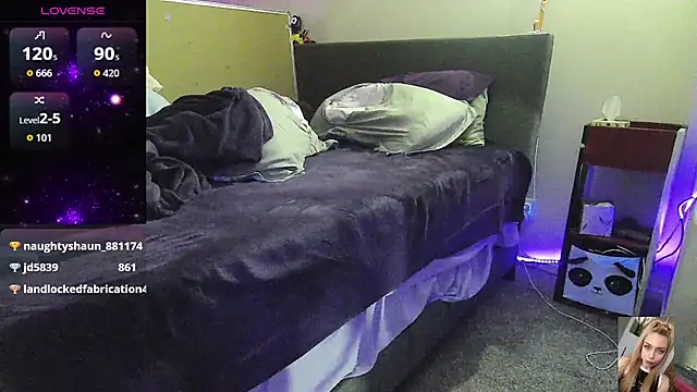 Blondiewithanass online show from January 13, 2026, 5:02 am