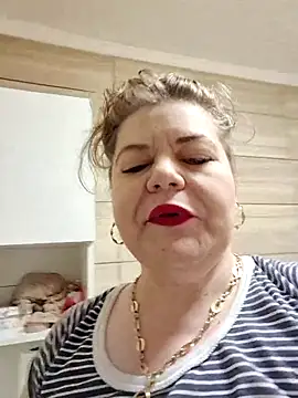 Snapshot of cindybbwsquirt chatting on July 6, 2026, 3:36 am cindybbwsquirt online show from July 6, 2026, 3:36 am