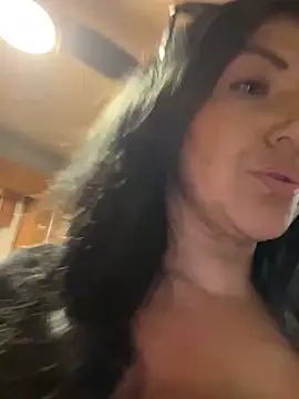 Snapshot of LittleMissEeve chatting on May 19, 2026, 1:22 am LittleMissEeve online show from May 19, 2026, 1:22 am
