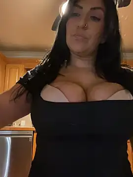 Snapshot of LittleMissEeve chatting on May 19, 2026, 1:56 am LittleMissEeve online show from May 19, 2026, 1:56 am