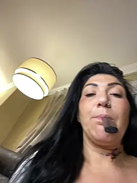 Snapshot of LittleMissEeve chatting on July 11, 2026, 2:47 am LittleMissEeve online show from July 11, 2026, 2:47 am