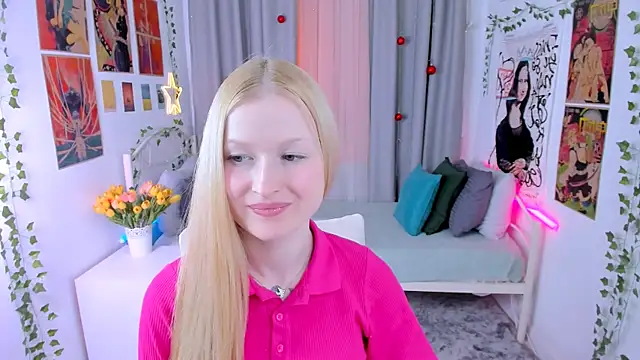 Snapshot of Laly_Peach chatting on December 13, 2024, 2:27 pm Laly Peach online show from December 13, 2024, 2:27 pm