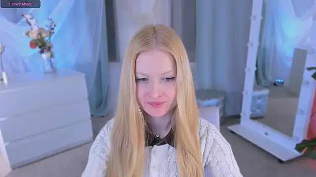 Snapshot of Laly_Peach chatting on January 28, 2025, 3:57 pm Laly Peach online show from January 28, 2025, 3:57 pm