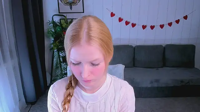 Snapshot of Laly_Peach chatting on February 19, 2025, 11:28 am Laly Peach online show from February 19, 2025, 11:28 am