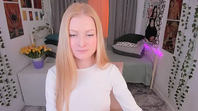 Snapshot of Laly_Peach chatting on February 23, 2025, 7:17 pm Laly Peach online show from February 23, 2025, 7:17 pm