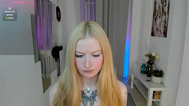 Snapshot of Laly_Peach chatting on September 20, 2025, 4:08 pm Laly Peach online show from September 20, 2025, 4:08 pm