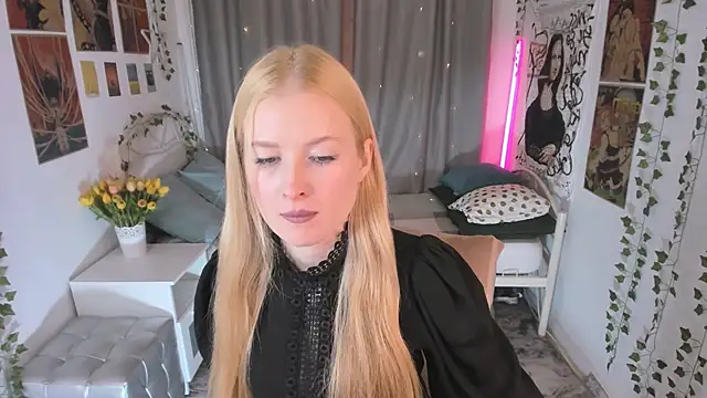 Snapshot of Laly_Peach chatting on November 11, 2025, 3:56 pm Laly Peach online show from November 11, 2025, 3:56 pm