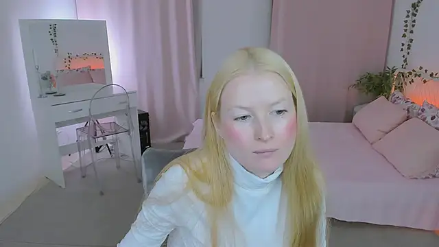 Snapshot of Laly_Peach chatting on May 28, 2026, 8:11 am Laly Peach online show from May 28, 2026, 8:11 am