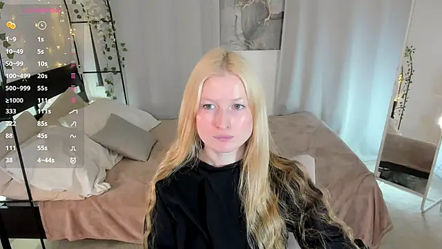 Snapshot of Laly_Peach chatting on June 14, 2026, 6:48 am Laly Peach online show from June 14, 2026, 6:48 am