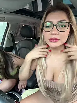 Snapshot of DIANITA_1988 chatting on December 23, 2024, 6:16 pm DIANITA 1988 online show from December 23, 2024, 6:16 pm