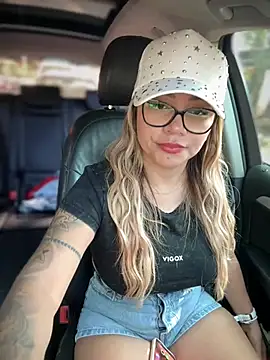 Snapshot of DIANITA_1988 chatting on January 19, 2025, 7:58 pm DIANITA 1988 online show from January 19, 2025, 7:58 pm