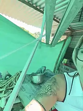 Snapshot of DIANITA_1988 chatting on January 21, 2025, 7:39 pm DIANITA 1988 online show from January 21, 2025, 7:39 pm