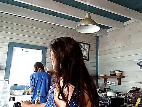 Snapshot of Luna-Natural chatting on January 5, 2025, 5:30 pm Luna-Natural online show from January 5, 2025, 5:30 pm