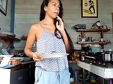 Snapshot of Luna-Natural chatting on January 12, 2025, 6:38 pm Luna-Natural online show from January 12, 2025, 6:38 pm