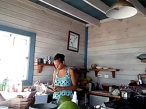 Snapshot of Luna-Natural chatting on January 31, 2025, 4:06 pm Luna-Natural online show from January 31, 2025, 4:06 pm