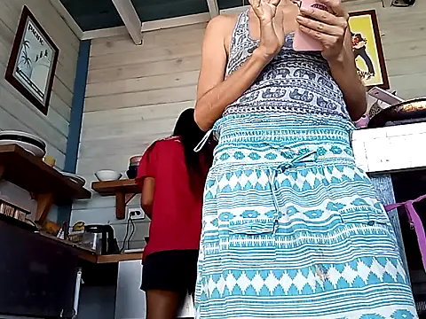 Snapshot of Luna-Natural chatting on March 18, 2025, 3:53 pm Luna-Natural online show from March 18, 2025, 3:53 pm