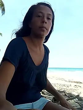 Snapshot of Luna-Natural chatting on September 14, 2025, 4:17 pm Luna-Natural online show from September 14, 2025, 4:17 pm