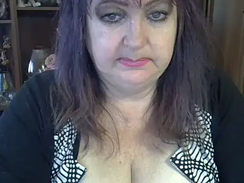 Snapshot of ElenaZed chatting on March 4, 2025, 8:46 am ElenaZed online show from March 4, 2025, 8:46 am