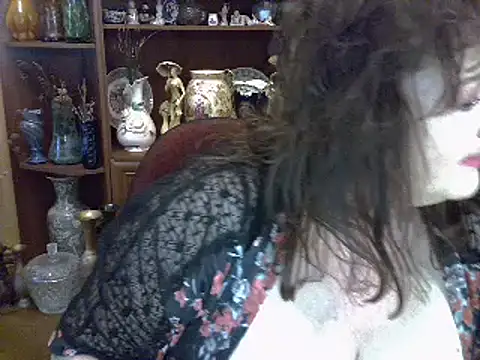 Snapshot of ElenaZed chatting on June 18, 2026, 6:35 am ElenaZed online show from June 18, 2026, 6:35 am