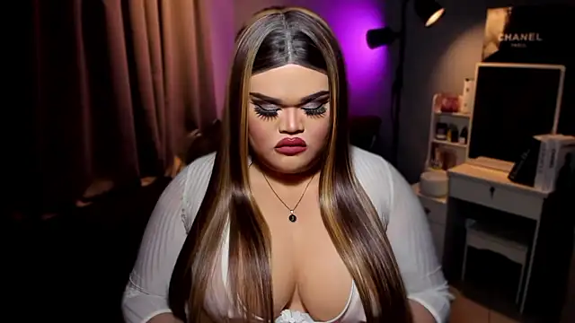 Snapshot of KarolinaThompson chatting on December 1, 2024, 7:36 pm KarolinaThompson online show from December 1, 2024, 7:36 pm