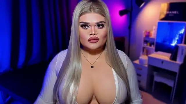 Snapshot of KarolinaThompson chatting on December 9, 2024, 1:51 am KarolinaThompson online show from December 9, 2024, 1:51 am