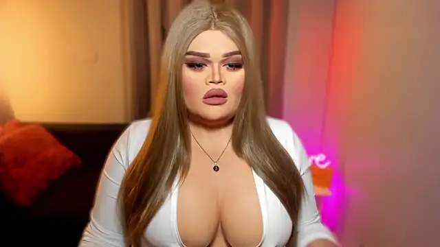 Snapshot of KarolinaThompson chatting on February 20, 2025, 7:23 am KarolinaThompson online show from February 20, 2025, 7:23 am