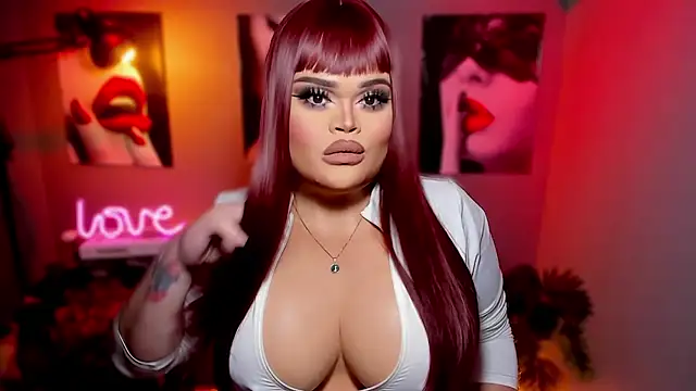 Snapshot of KarolinaThompson chatting on September 21, 2025, 9:11 am KarolinaThompson online show from September 21, 2025, 9:11 am