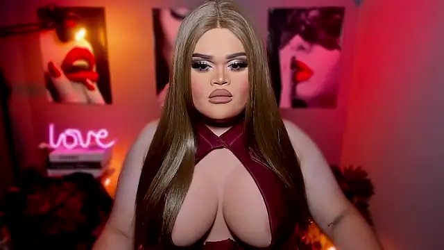 Snapshot of KarolinaThompson chatting on September 23, 2025, 6:44 pm KarolinaThompson online show from September 23, 2025, 6:44 pm