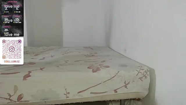 Snapshot of moon_cat85 chatting on January 11, 2025, 8:54 pm moon cat85 online show from January 11, 2025, 8:54 pm