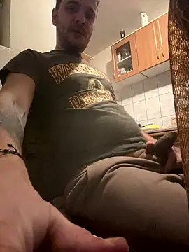 AlexandruUK online show from January 19, 2026, 5:44 am