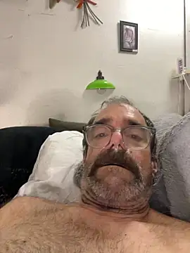 Snapshot of Trainee2Bpeed chatting on October 29, 2025, 10:39 am Trainee2Bpeed online show from October 29, 2025, 10:39 am