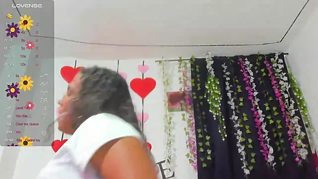 samantha  smile online show from June 16, 2026, 8:44 pm