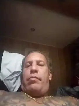 Snapshot of trucker1979 chatting on October 20, 2025, 12:44 am trucker1979 online show from October 20, 2025, 12:44 am