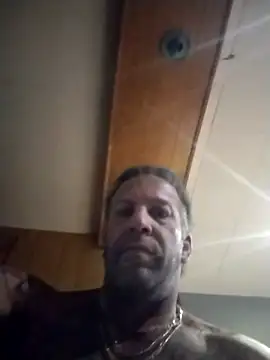 trucker1979 online show from July 22, 2026, 3:37 pm