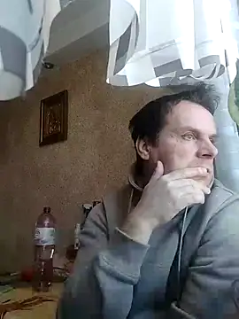 Snapshot of grzes19763 chatting on March 19, 2025, 9:06 am grzes19763 online show from March 19, 2025, 9:06 am