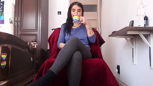 Snapshot of Goddess_Inanna chatting on May 4, 2026, 6:09 am Goddess Inanna online show from May 4, 2026, 6:09 am