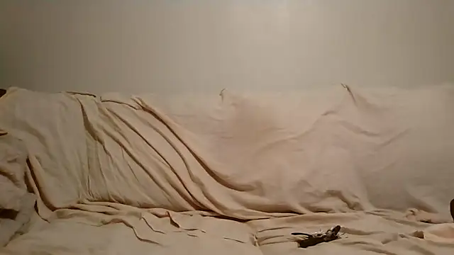Snapshot of beautylovess chatting on June 18, 2026, 4:44 pm beautylovess online show from June 18, 2026, 4:44 pm