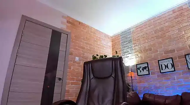 SteveTiger online show from January 19, 2025, 1:55 pm