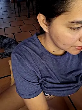 blerstefan1 online show from February 17, 2025, 1:21 pm