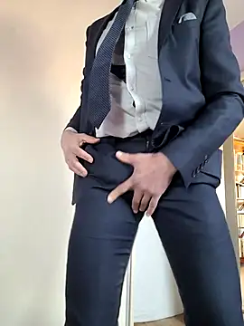 Snapshot of Justforoneday chatting on March 4, 2025, 11:40 am Justforoneday online show from March 4, 2025, 11:40 am