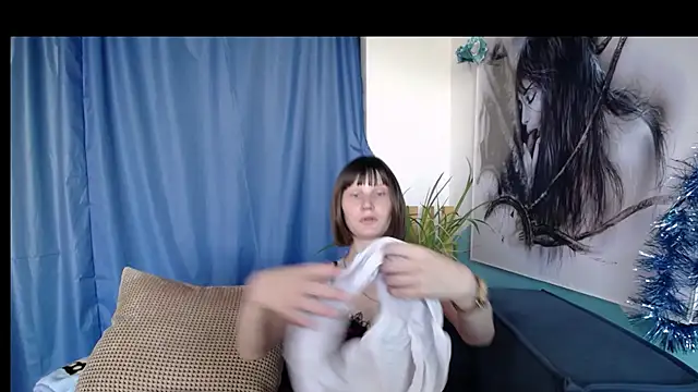 Snapshot of cornflower_mm chatting on August 1, 2026, 1:38 am cornflower mm online show from August 1, 2026, 1:38 am