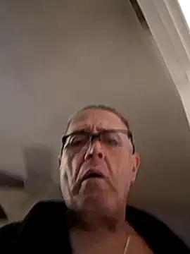 bobby69cock online show from February 20, 2026, 3:47 am