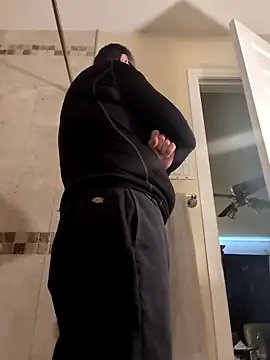 bobby69cock online show from April 28, 2026, 6:35 pm