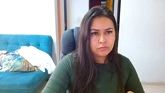 Snapshot of Ixchel_Anaid chatting on July 6, 2026, 7:27 pm Ixchel Anaid online show from July 6, 2026, 7:27 pm