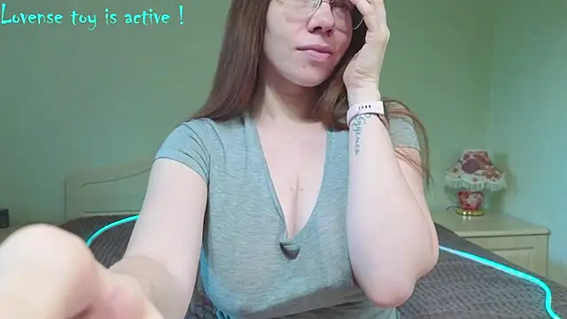 Snapshot of FairyTaylor chatting on June 27, 2026, 2:55 pm FairyTaylor online show from June 27, 2026, 2:55 pm