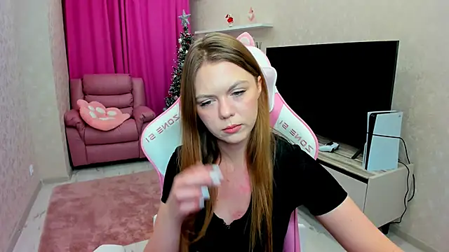 Strawberrye online show from January 12, 2026, 3:45 am