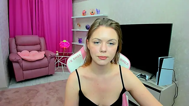 Strawberrye online show from January 17, 2026, 3:22 am