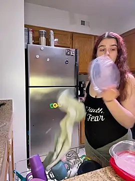 joeystaciee online show from May 19, 2026, 12:16 am